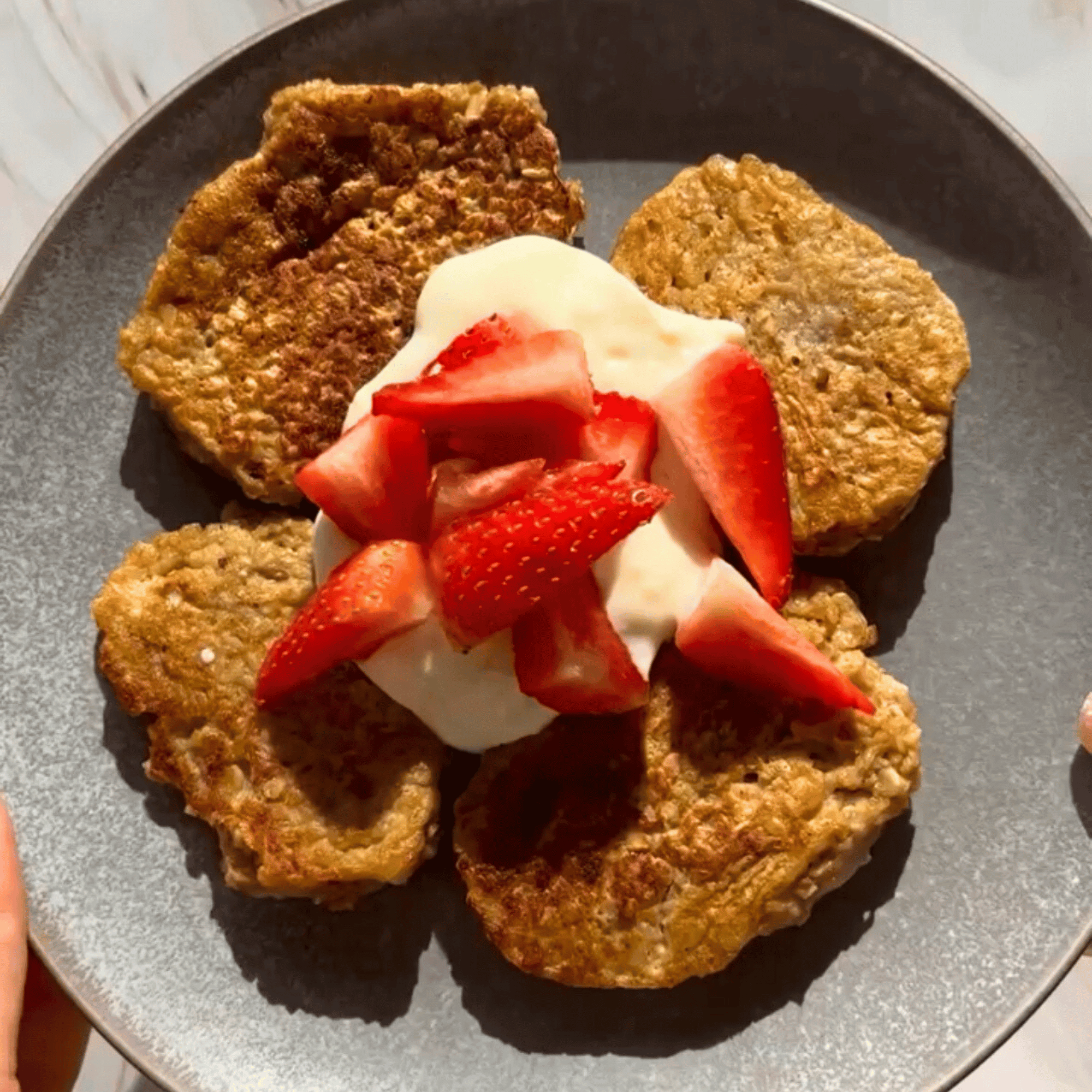 healthy pancakes for babies with yoghurt and strawberries